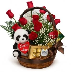 Cesta de Chocolate com Pelúcia – Amor e Carinho II
