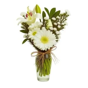 Arranjo de Flores Branca no Vaso de Vidro