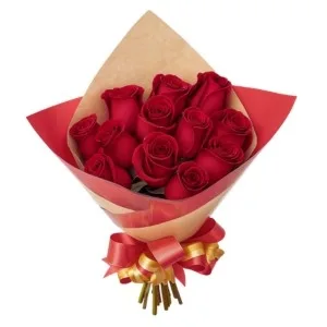 Buquê de 12 Rosas Vermelhas Compacto