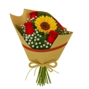 Buquê de 3 Rosas Vermelha com Girassol