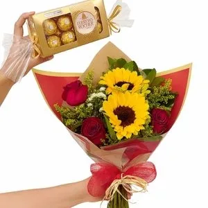 Buquê de Rosas e Girassol com Ferrero de 8un.