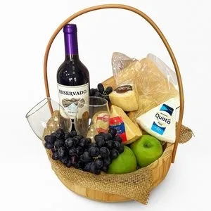 Kit Vinho amp; Queijos Premium