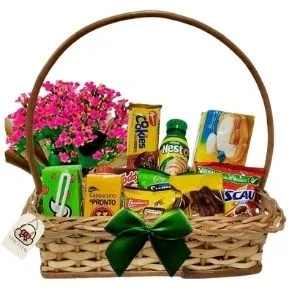 Café da Manhã Delicado com Flores