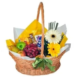 Cesta Café da Manhã Feliz Luxo com Frutas e Flores