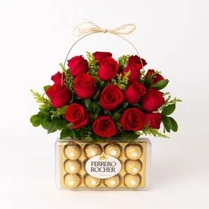 Arranjo com 24 Rosas Vermelhas e Ferrero Rocher