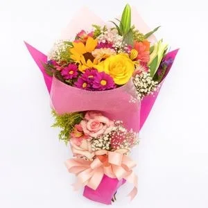 Buquê de Rosas, Girassol e Margaridas