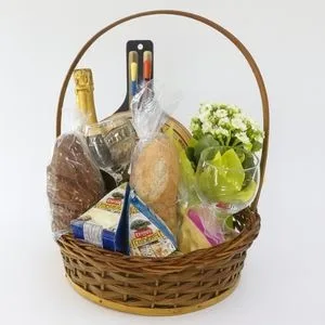 Cesta Gourmet com Espumante, Queijos, Pães Artesanais, Frutas e Vaso de Kalanchoe