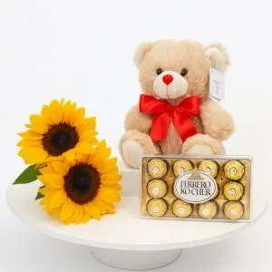 Ramalhete com 2 Girassóis, Pelúcia e Caixa de Bombons Ferrero Rocher