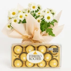 Vaso de Margaridas Brancas com Caixa de Ferrero Rocher