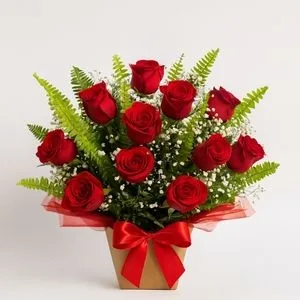 Arranjo de 12 Rosas Vermelhas no Cachepô