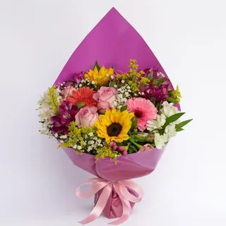 Buquê Colorido com Girassol, Rosas e Gérberas