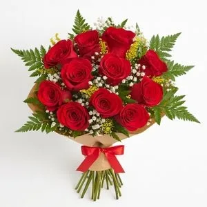 Buquê com 12 Rosas Vermelhas e Gipsofila