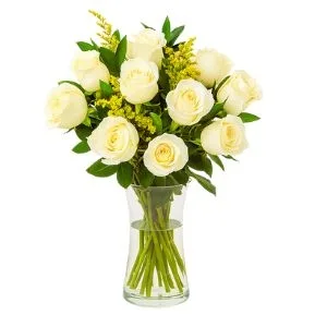 Arranjo de 10 Rosas Branca no Vaso de Vidro