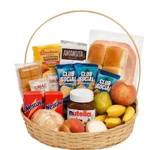 Cesta de Café com Frutas e Frios