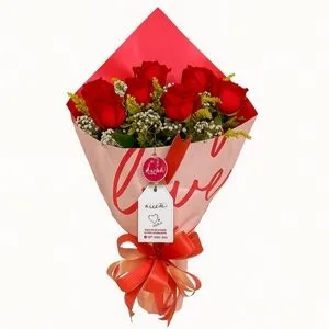 Buquê com 8 Rosas Vermelhas com Tango e Gipsofila