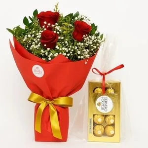 Buquê de 3 Rosas Vermelhas com Ferrero Rocher