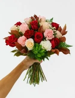 Buquê de Rosas Vermelhas, Cravos e Rosas Coloridas