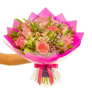 Buquê de 10 Rosas Rosada e Astromélias