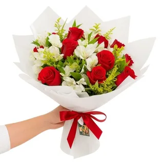 Buquê de 12 Rosas Vermelha e Astromélias