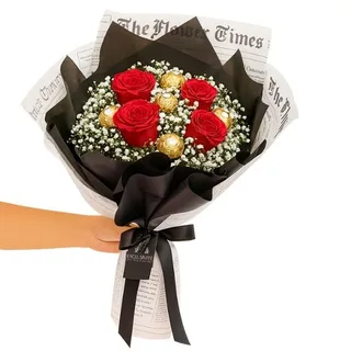 Buquê de 4 Rosas Vermelha com 6 Bombom Ferrero Rocher