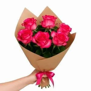 Buquê de 6 Rosas Pink no Papel Kraft