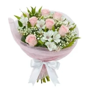 Buquê de Rosas Cor-de-Rosa e Astromélias Brancas