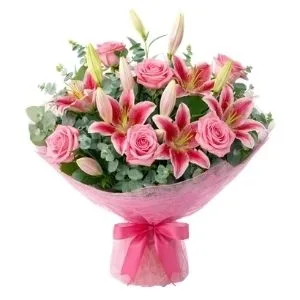 Buquê de Rosas e Lírios Cor-de-Rosa