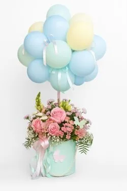 Box de Flores Nuvem Encantada com Aplique Maternidade