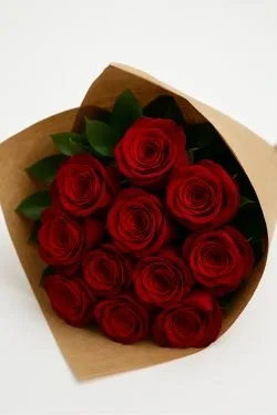 Buquê de 12 Rosas Vermelhas