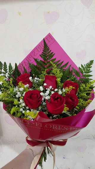 Buquê 6 rosas