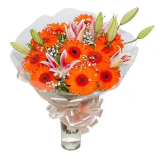 Bouquet de Gérberas Laranjas com Lírios