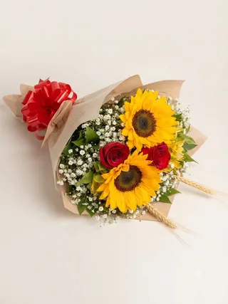 Buquê de Girassóis com Rosas
