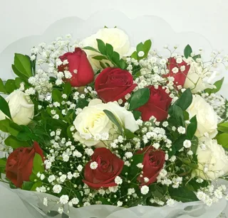 Buquê tradicional 10 Rosas 