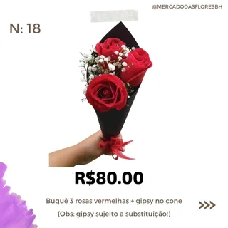 Arranjo de rosas no cone